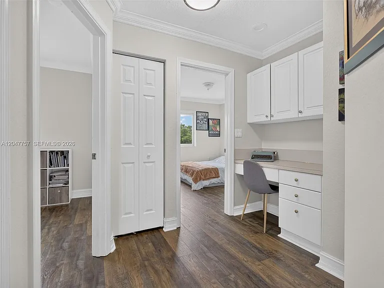 18843 SW 26th St — Photo 38