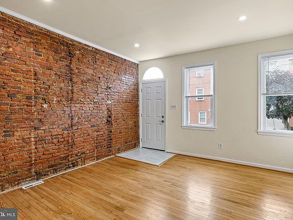 5th image of 802 N Madison St