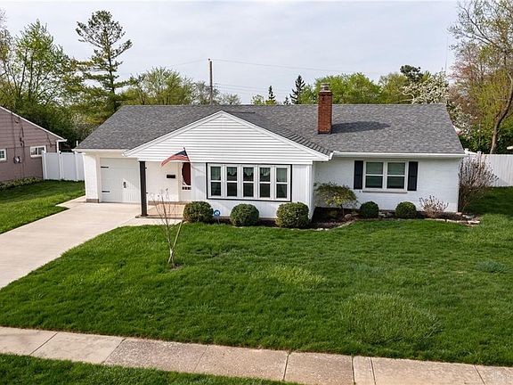 3rd image of 962 Renwood Dr