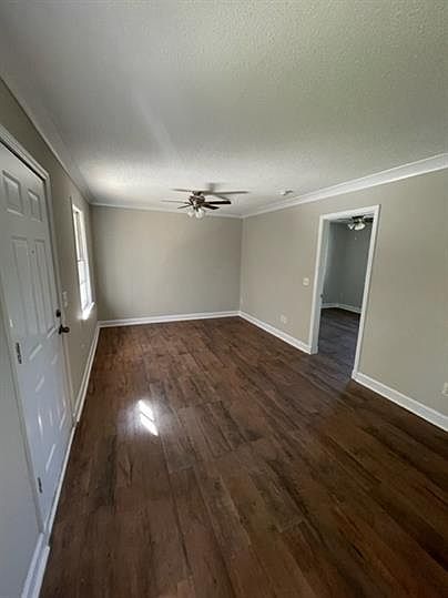 1st image of 122 Dogwood Ln #1