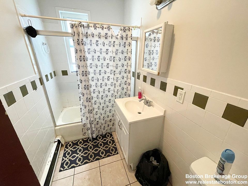 2nd image of 26 Maryland St #24
