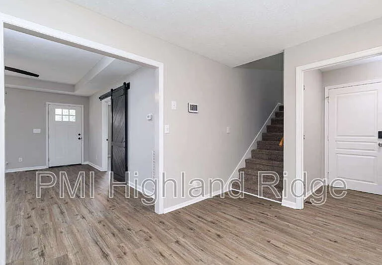 2414 Lismore Dr — Photo 17