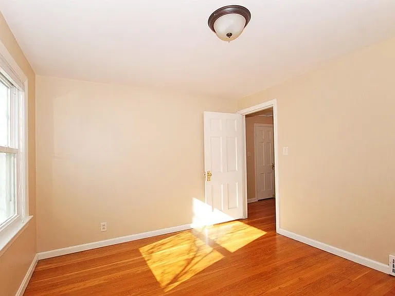 3721 Silsby Rd — Photo 16