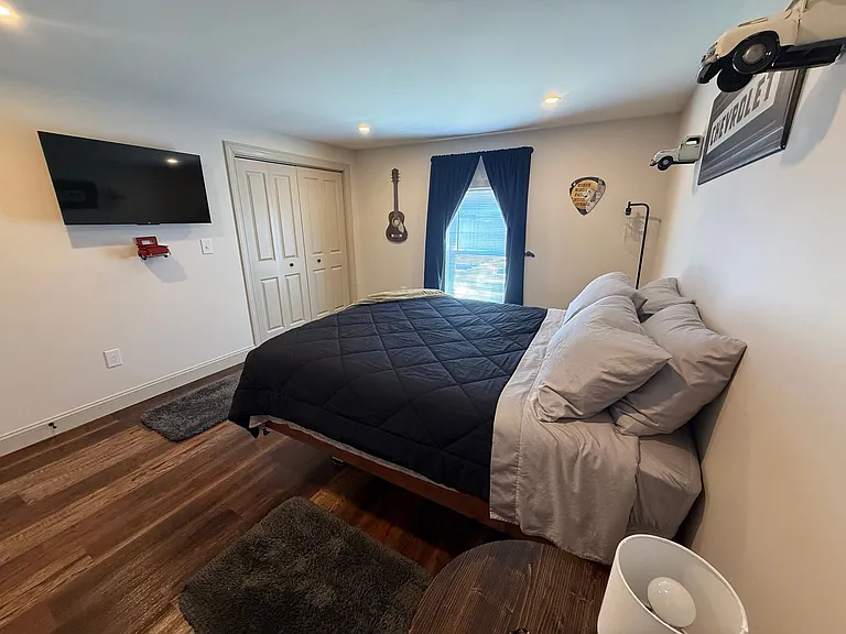 2108 Veterans Dr — Photo 15