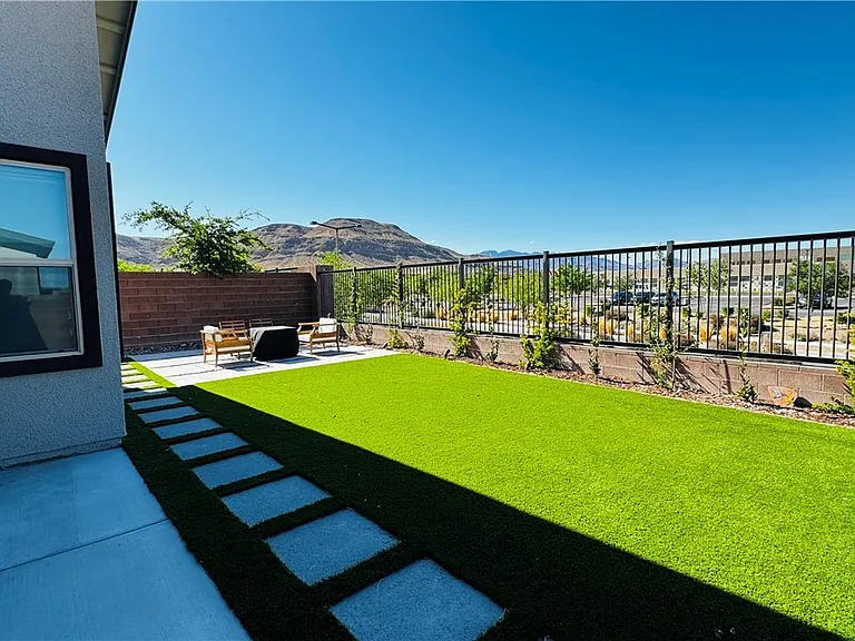 9836 Starlight Ridge Ave — Photo 43