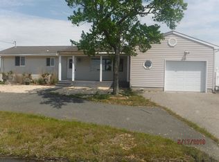 1852 Cable Dr, Toms River, NJ