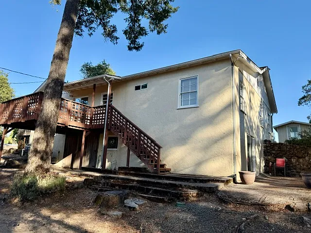 Brookside Dr — Photo 4
