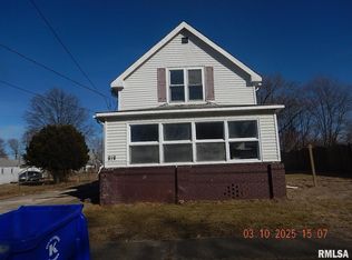 818 N Elm St, Kewanee, IL 61443