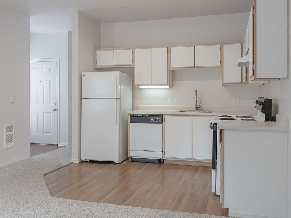 Landmark Apartments - Beaverton Oregon