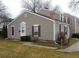 2104 Sutherland Pl, Hoffman Estates, IL 60169