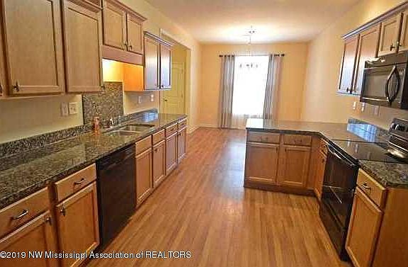 5th image of 8807 Glen Cir