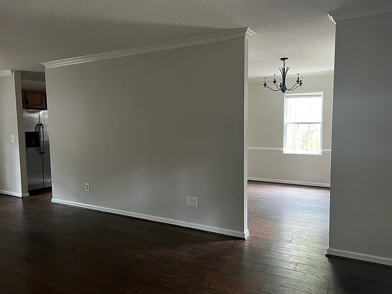 692 Pilgrim Ford Ct — Photo 9