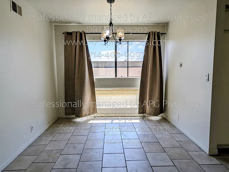 5477 Twin Lakes Dr — Photo 8