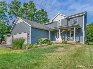 6838 Fox Meadow Dr NE, Rockford, MI 49341