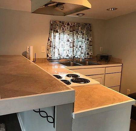 4th image of 21 New Jersey Ave NW APT 2