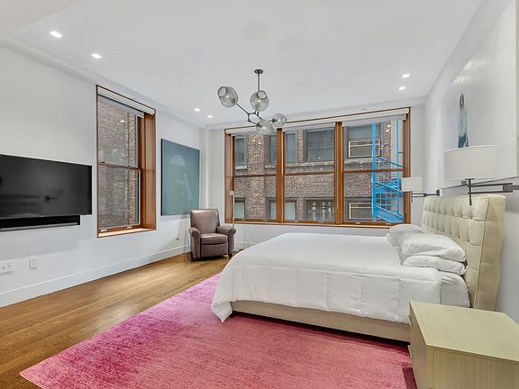 5th image of 32 W 18th St APT 6A