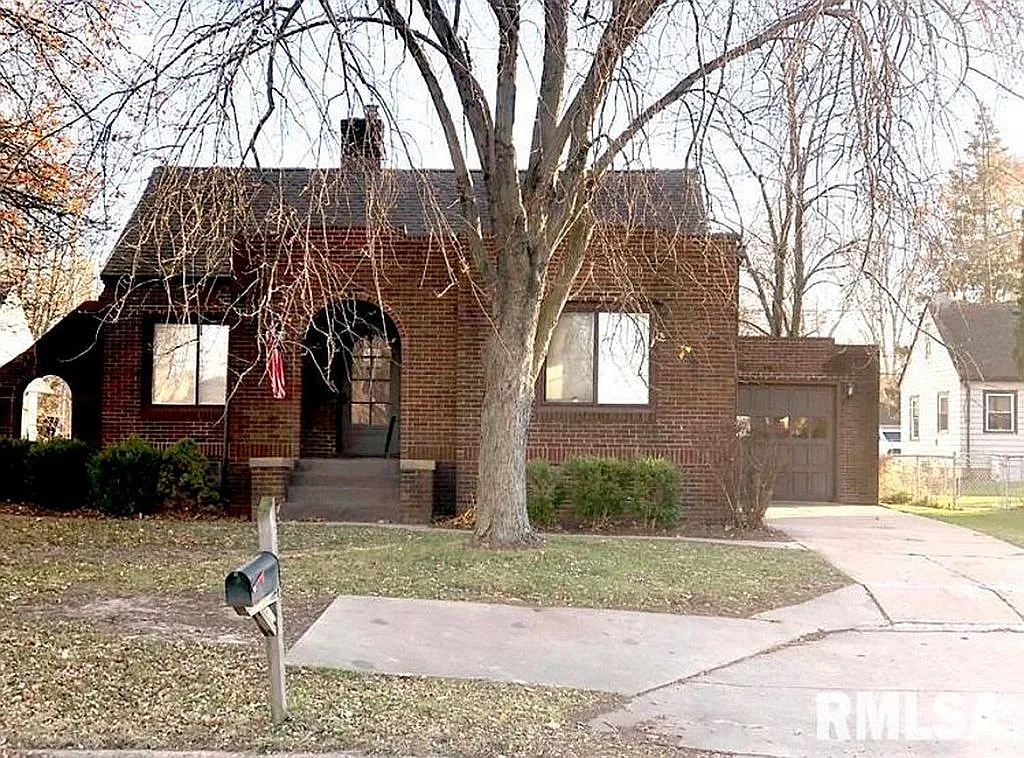 3408 W Harmon Hwy photo 1