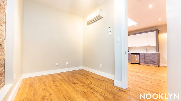 Rented by Nooklyn NYC LLC | media 28
