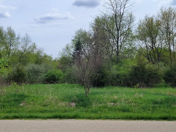314 Vermillion Ln, Dixon, IL 61021