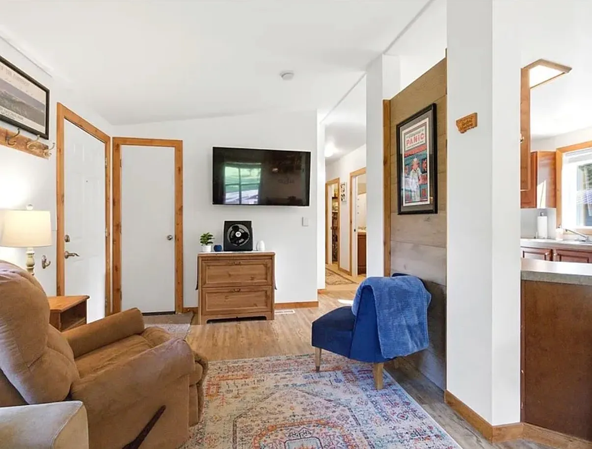 2 bed, 900 sqft, $1,400 — Photo 3