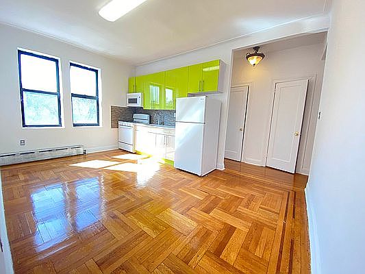 1st image of 89 Crooke Ave APT 4F