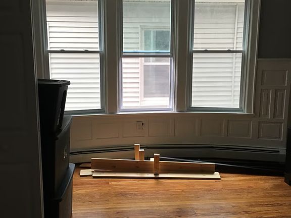 4th image of 149 Richmond Ave #2