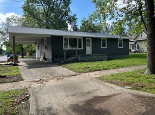 1725 S 9th St, Terre Haute, IN 47802
