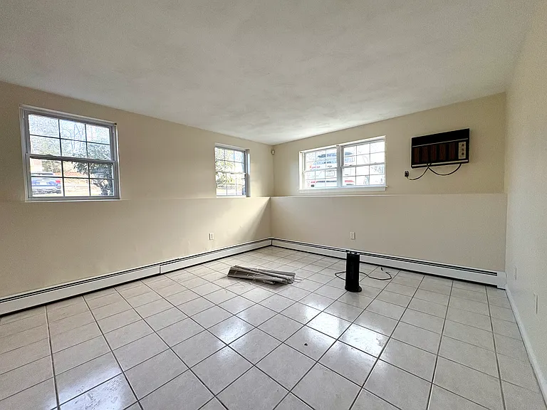 2060 Mineral Spring Ave #1 — Photo 2