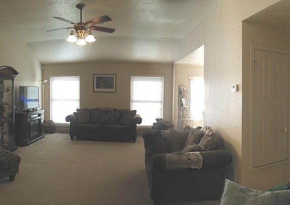 2nd image of 4702 Aurora Cir