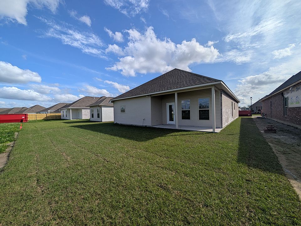 2nd image of 3577 Atwater Villas Ave #1