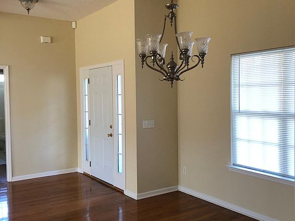 3rd image of 323 Water Crest Dr
