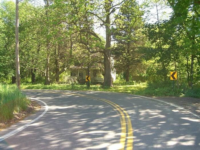 2nd image of 75 Haypress Rd