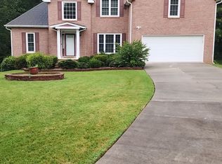 1037 Chads Rdg, Jonesboro, GA 30236