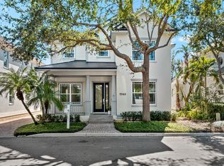 1746 Stapleton St, Sarasota, FL 34239