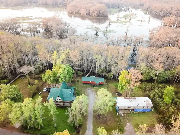 535 Jackson Arm Rd, Karnack, TX 75661