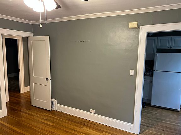 3rd image of 1215 Edwards Ave