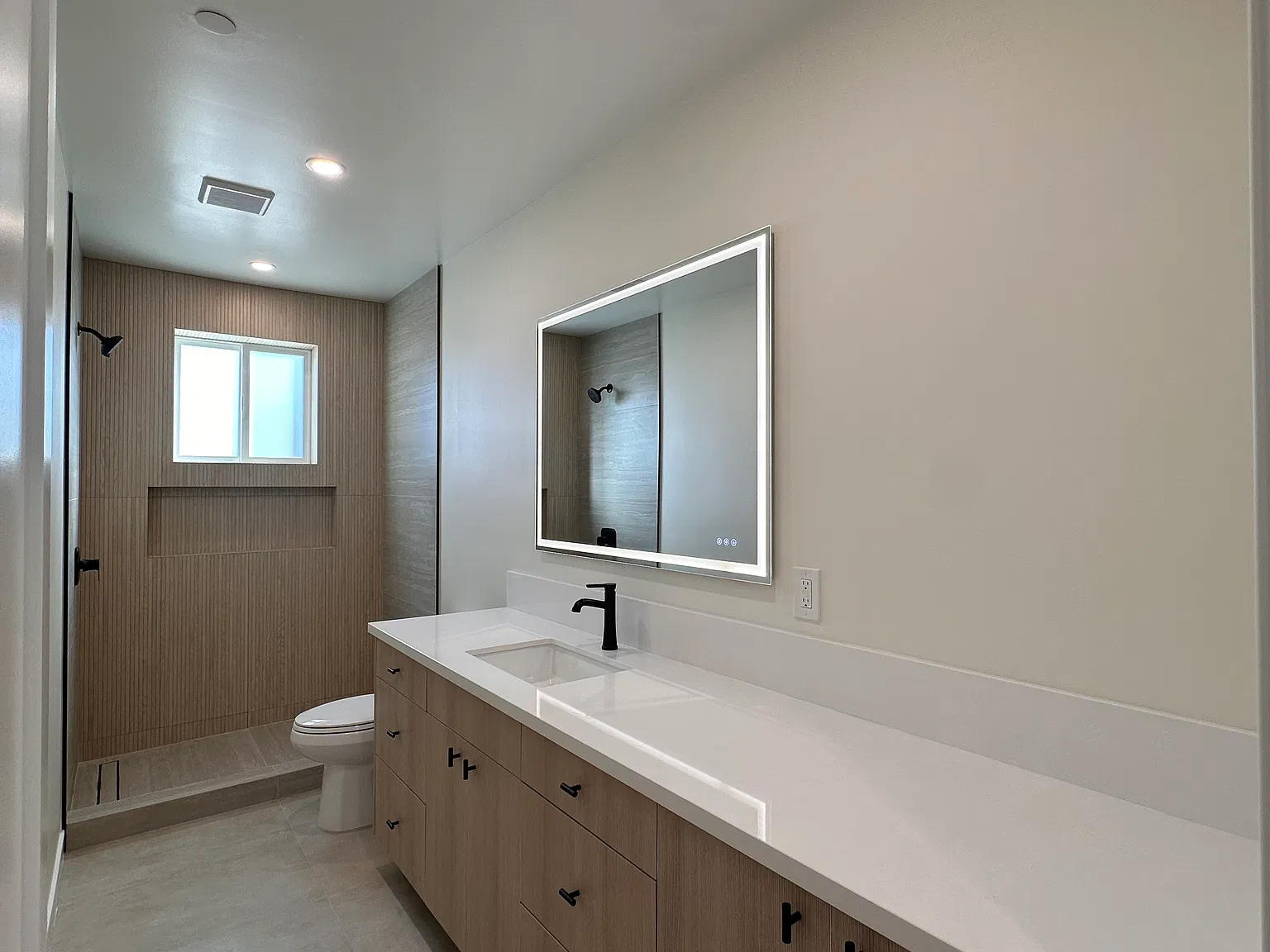 2 bed, 1200 sqft, $3,600 — Photo 4