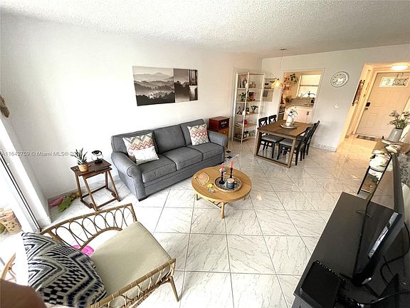 2nd image of 2931 E Sunrise Lakes Dr #207