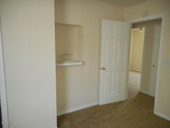 4th image of 137 Faust Dr