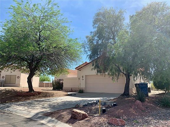 3rd image of 2835 Amberwood Dr
