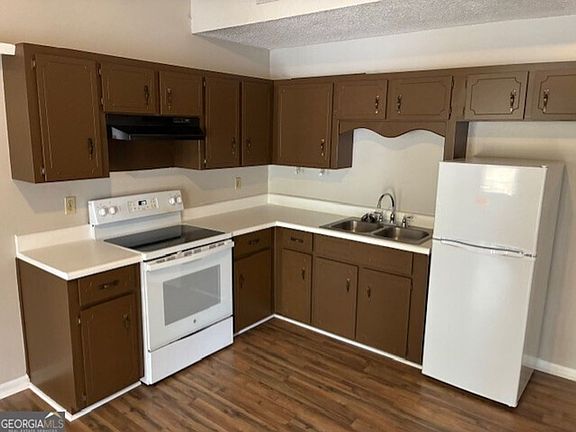 3rd image of 421 W King Ave APT 5