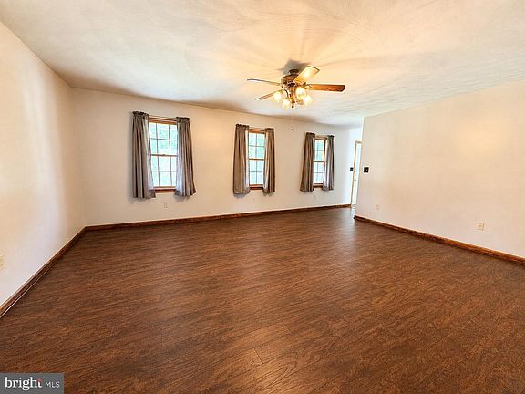 2nd image of 254 Delaware Dr