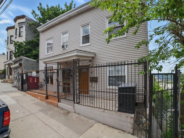 31 Van Cortlandt Park Ave #BASEMENT