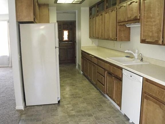5th image of 5643 Alicia Ave