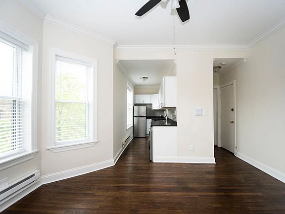 5th image of 923 W Waveland Ave APT 3