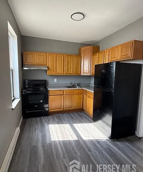 439 Barclay St — Photo 1