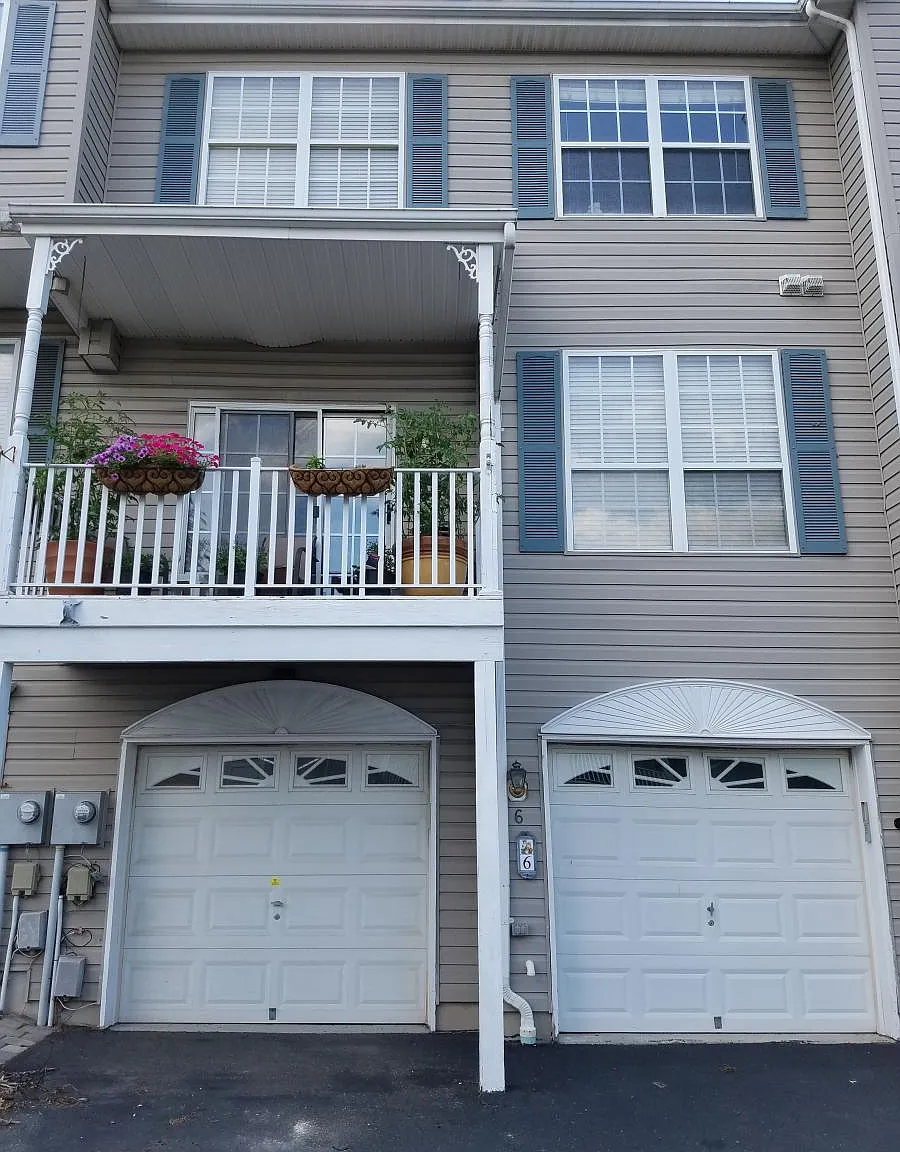 2 bed, 2.5 bath, 1653 sqft, $2,980 — Photo 3