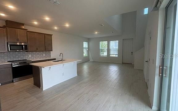 5th image of 416 OAK FLAT ALLEY