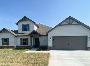 821 Lyon Loop, Springdale, AR 72764