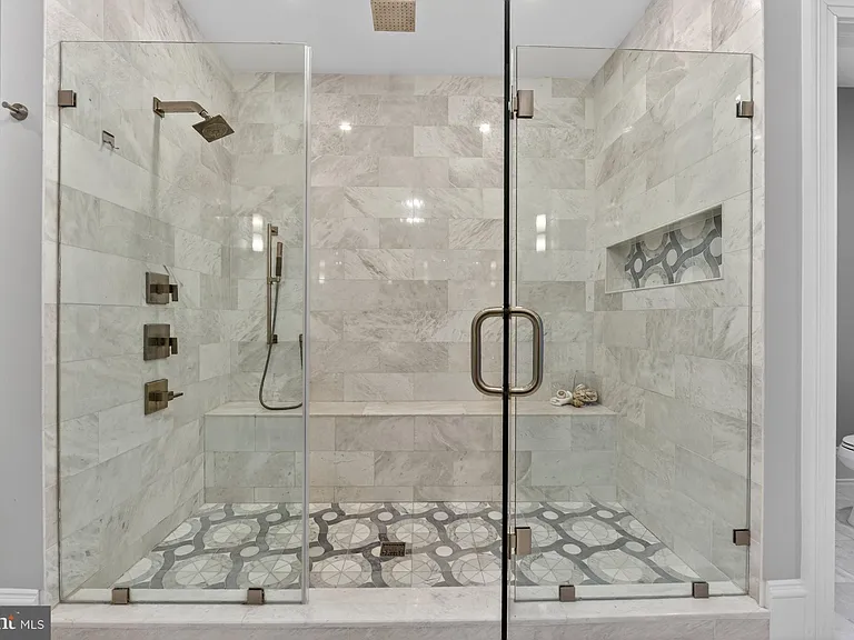 7002 River Oaks Dr — Photo 23